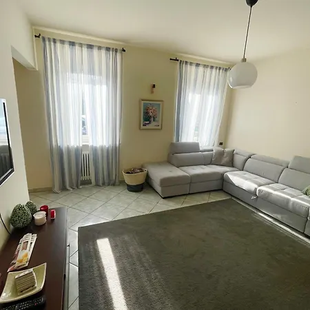 J House Appiano Gentile